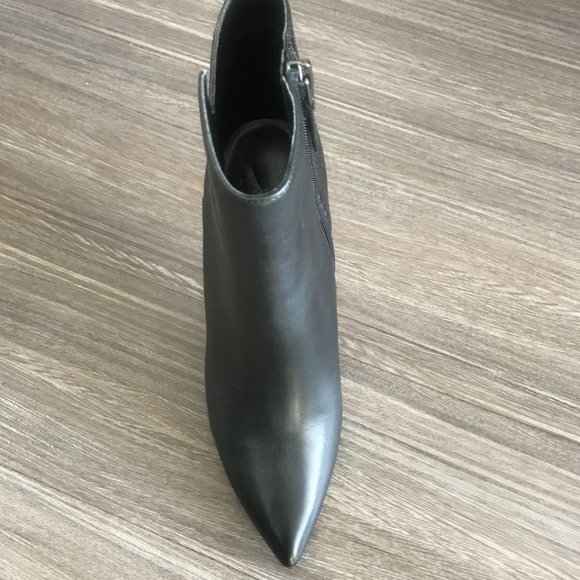 Nine West Tomorrow Pointy Toe Leather booties - Picture 5 of 9